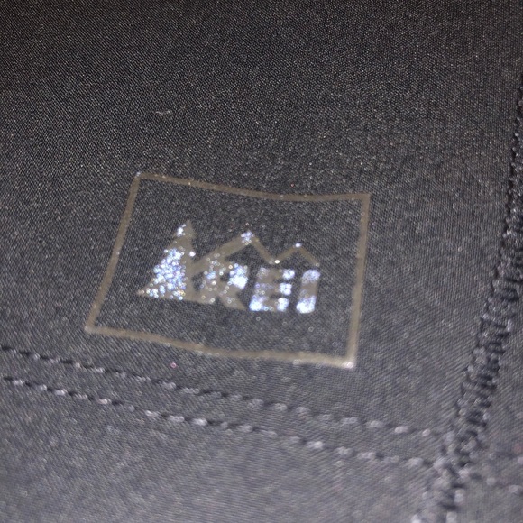 REI Men’s athletic/hiking shorts small - Picture 3 of 5